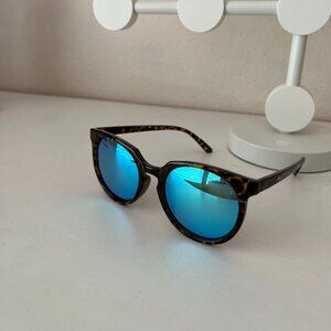 Quay Australia Dont Change 60mm Reflective Lens Cat 3 Tortoiseshell Sunglasses